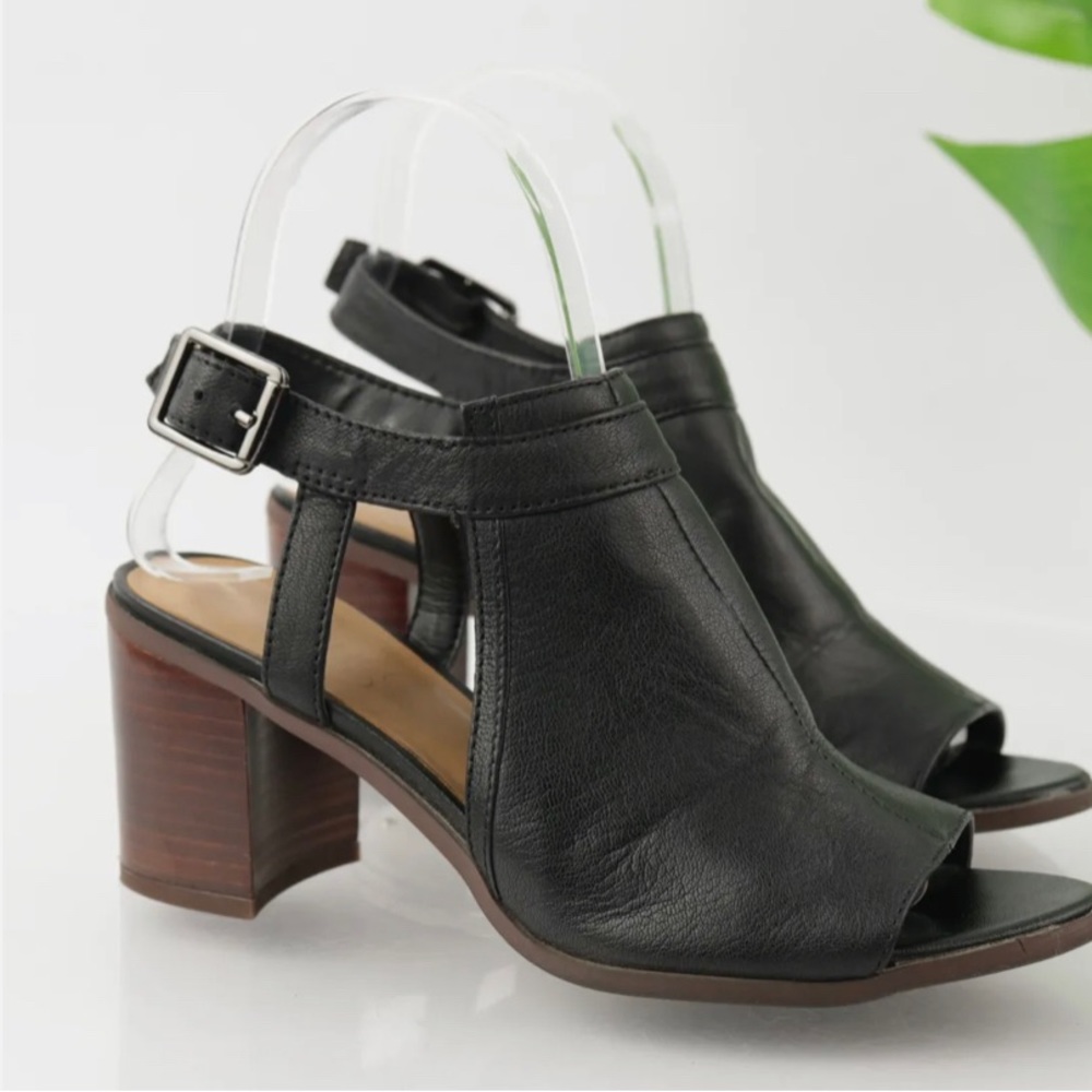 Franco Sarto never worn